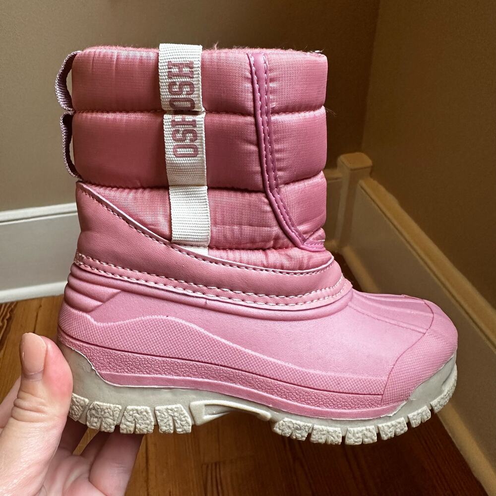 Oshkosh pink rubber sole lined waterproof snow boot SIZE 8